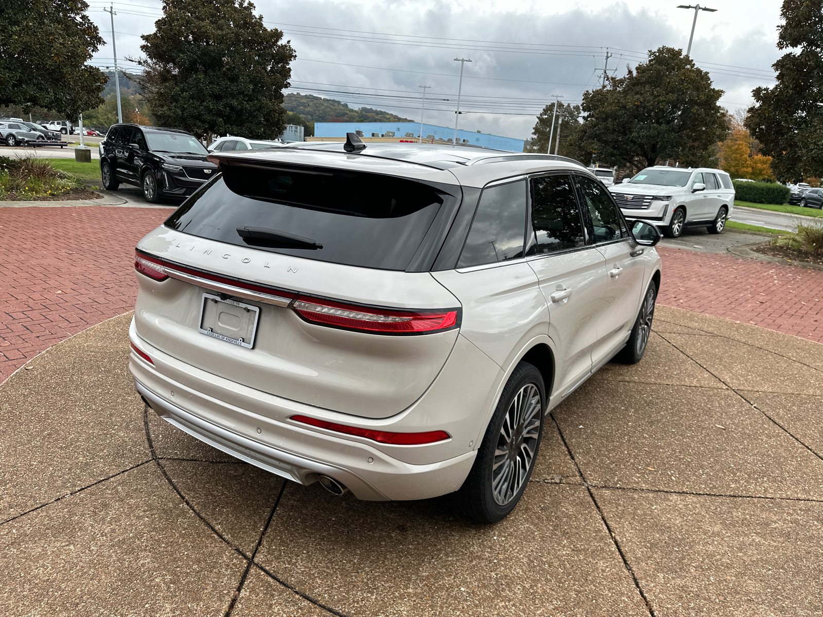 2022 Lincoln Corsair Reserve AWD 4