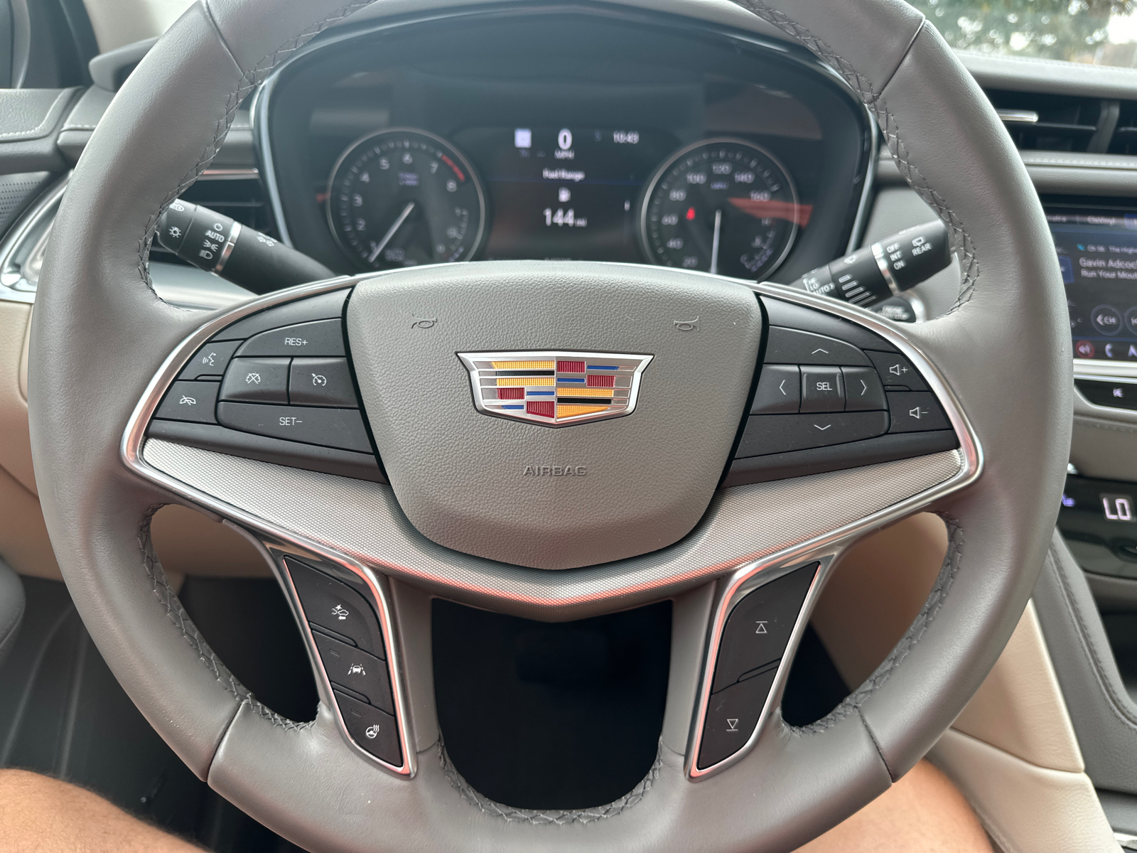 2022 Cadillac XT5 Premium Luxury FWD 8