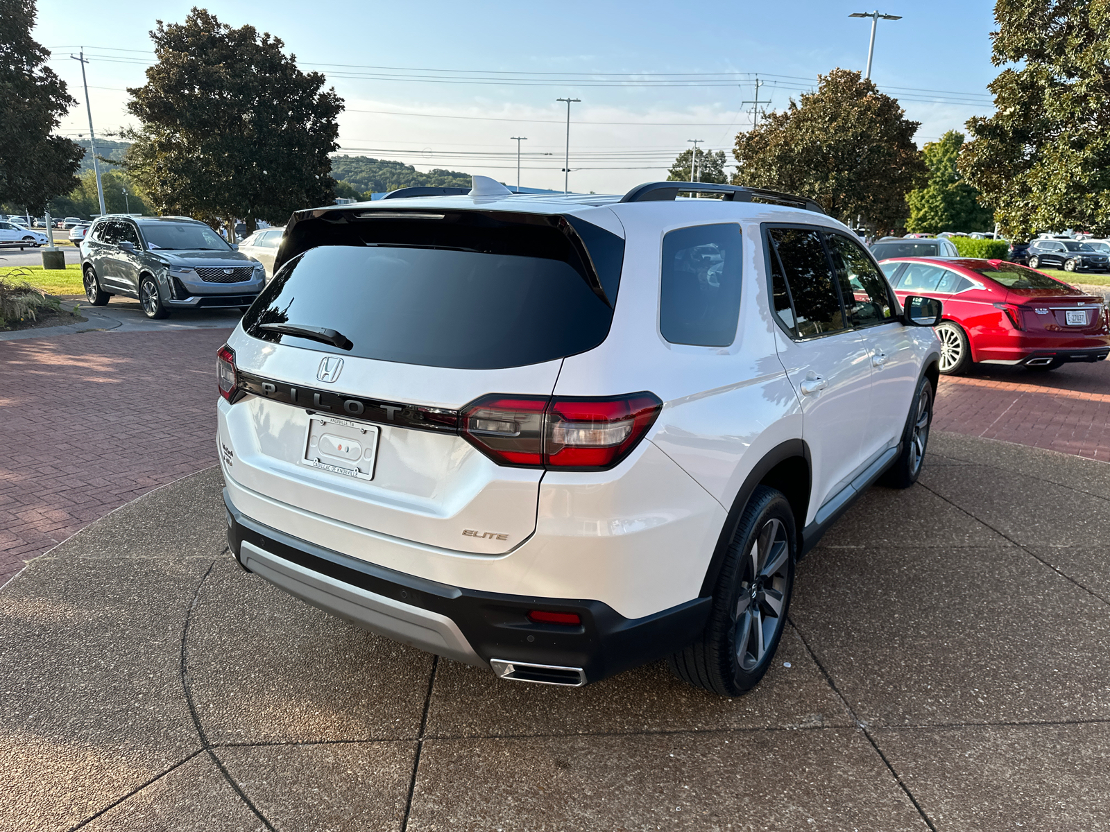 2023 Honda Pilot Elite AWD 4