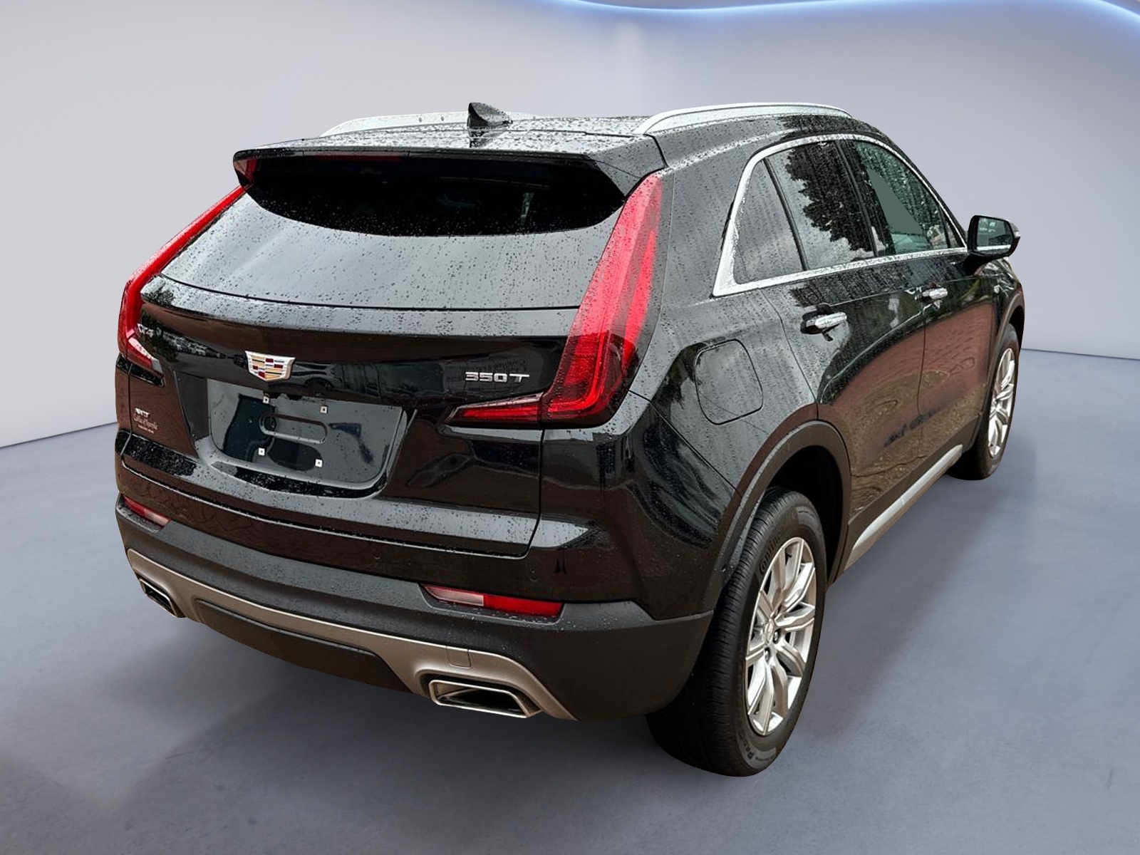 2023 Cadillac XT4 Premium Luxury AWD 4