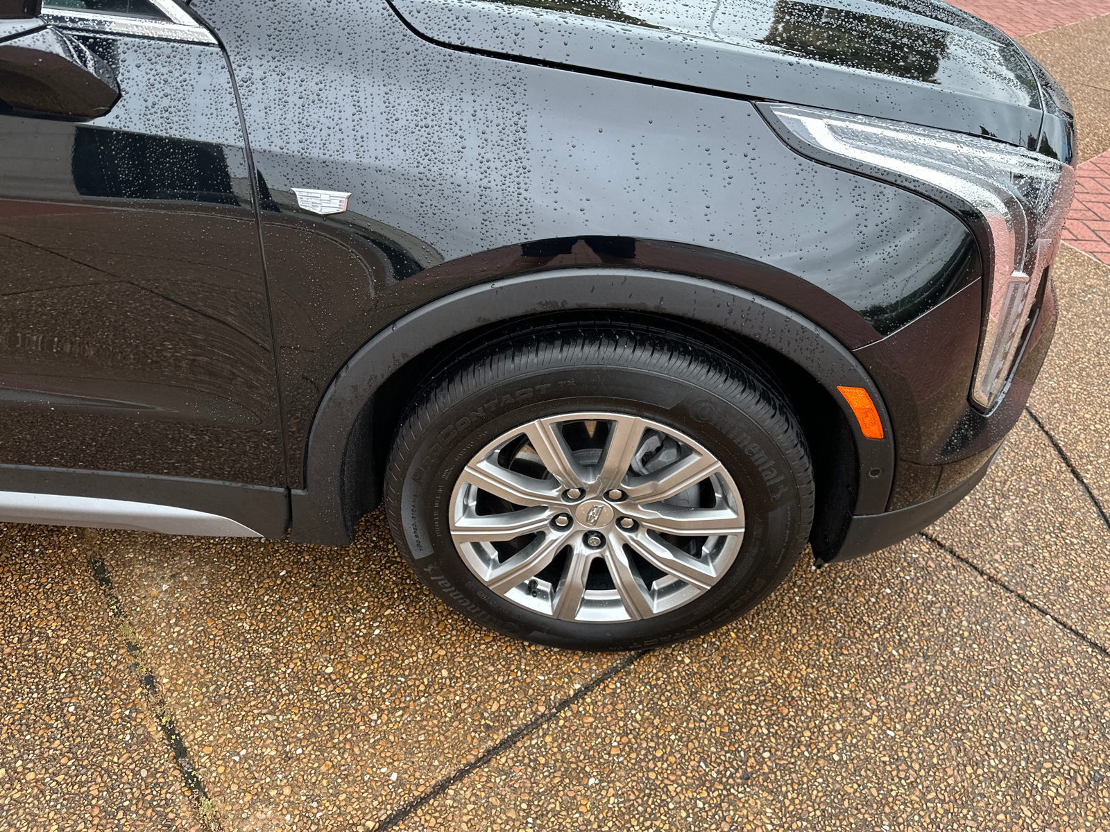 2023 Cadillac XT4 Premium Luxury AWD 31