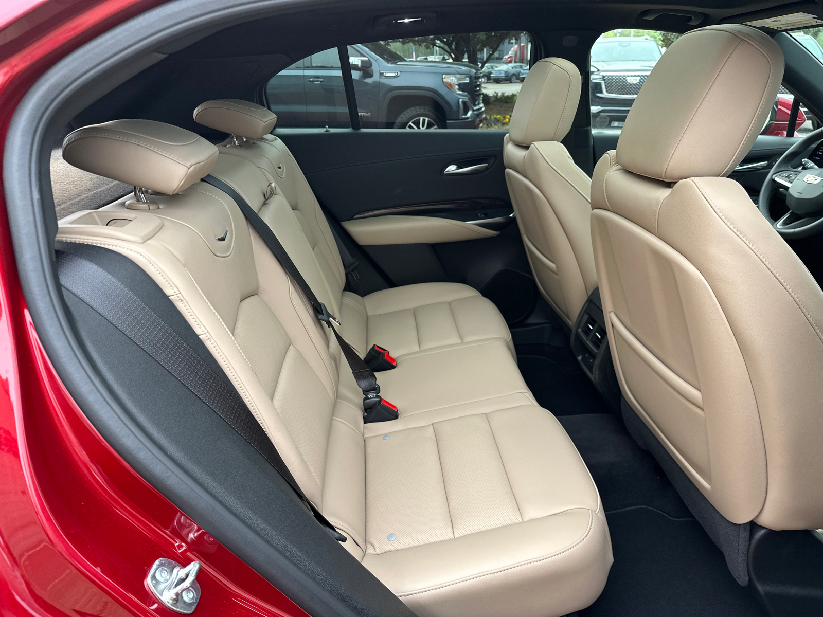 2024 Cadillac XT4 Premium Luxury FWD 21