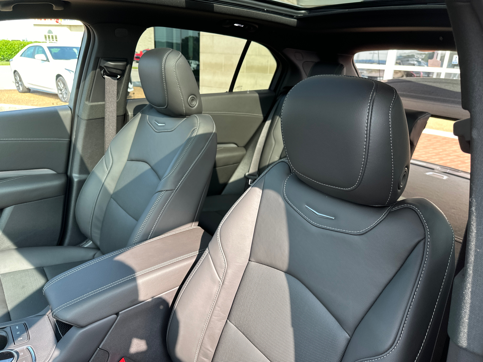 2024 Cadillac XT4 Premium Luxury AWD 20