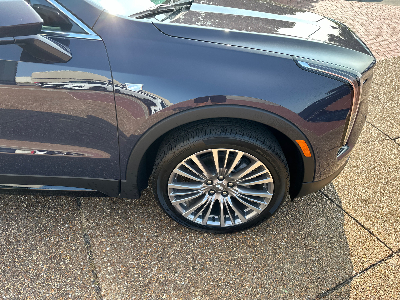 2024 Cadillac XT4 Premium Luxury AWD 30