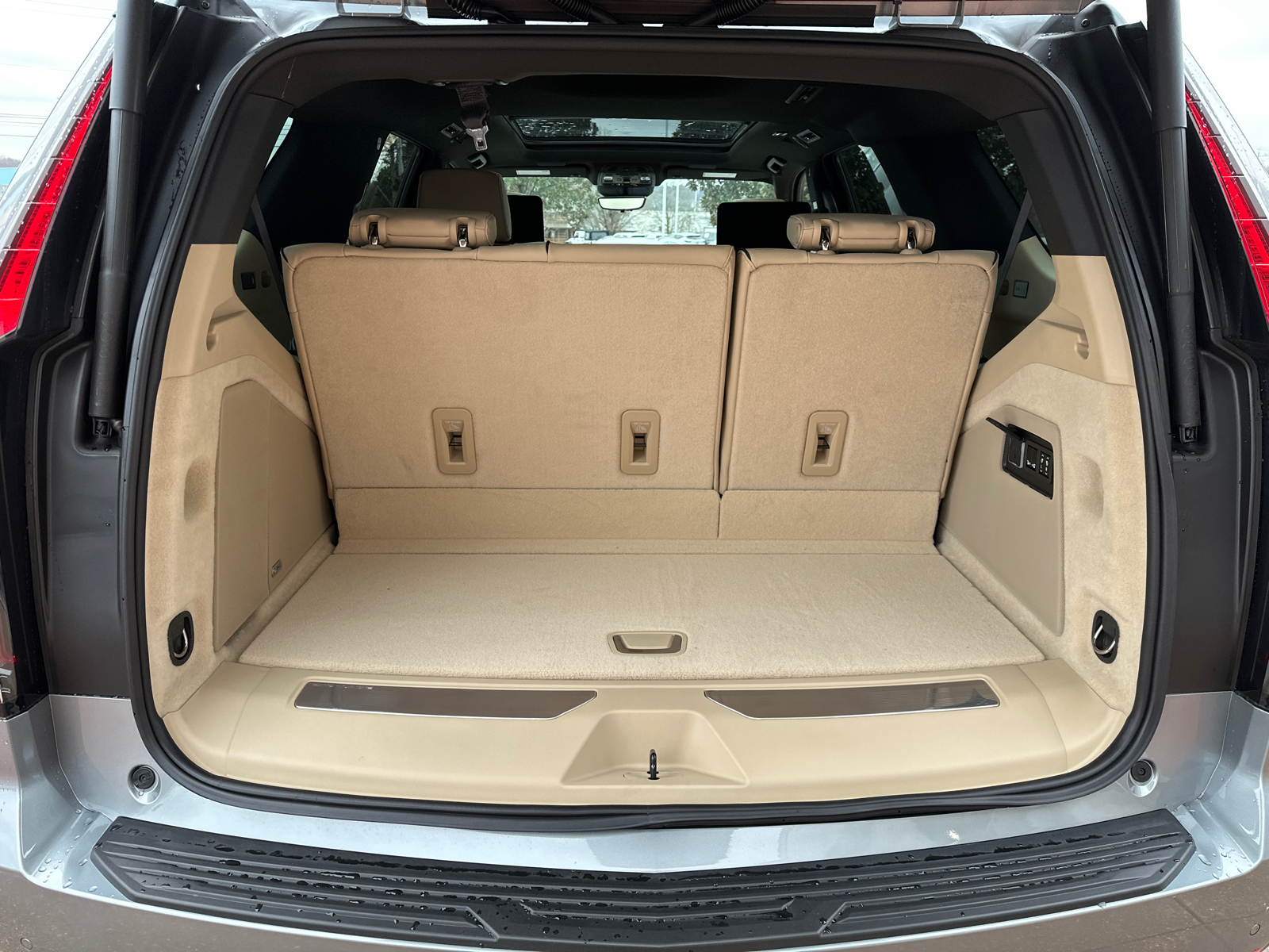 2024 Cadillac Escalade Premium Luxury 4WD 28
