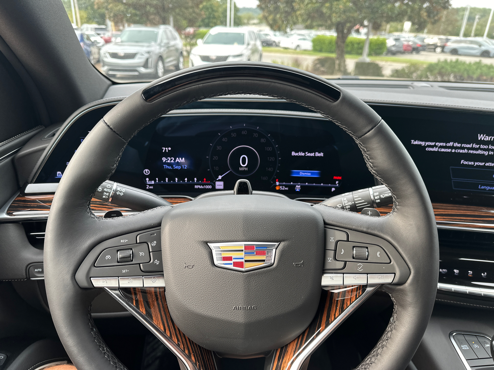 2024 Cadillac Escalade Premium Luxury 4WD 8