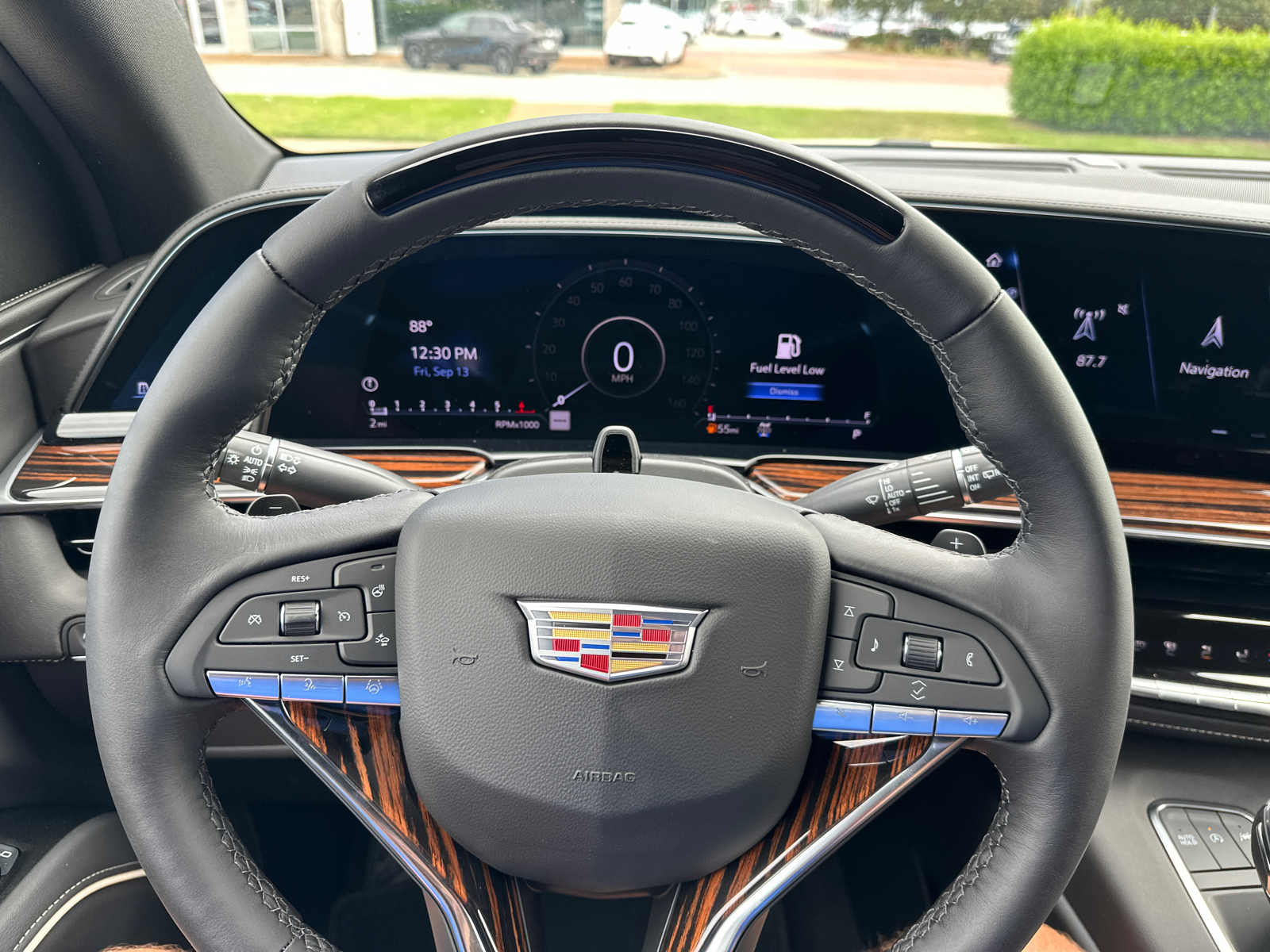 2024 Cadillac Escalade Premium Luxury 4WD 8