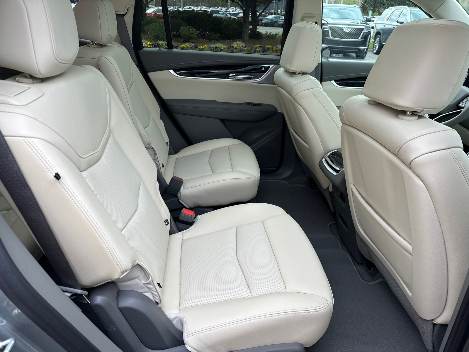 2024 Cadillac XT6 Premium Luxury AWD 23
