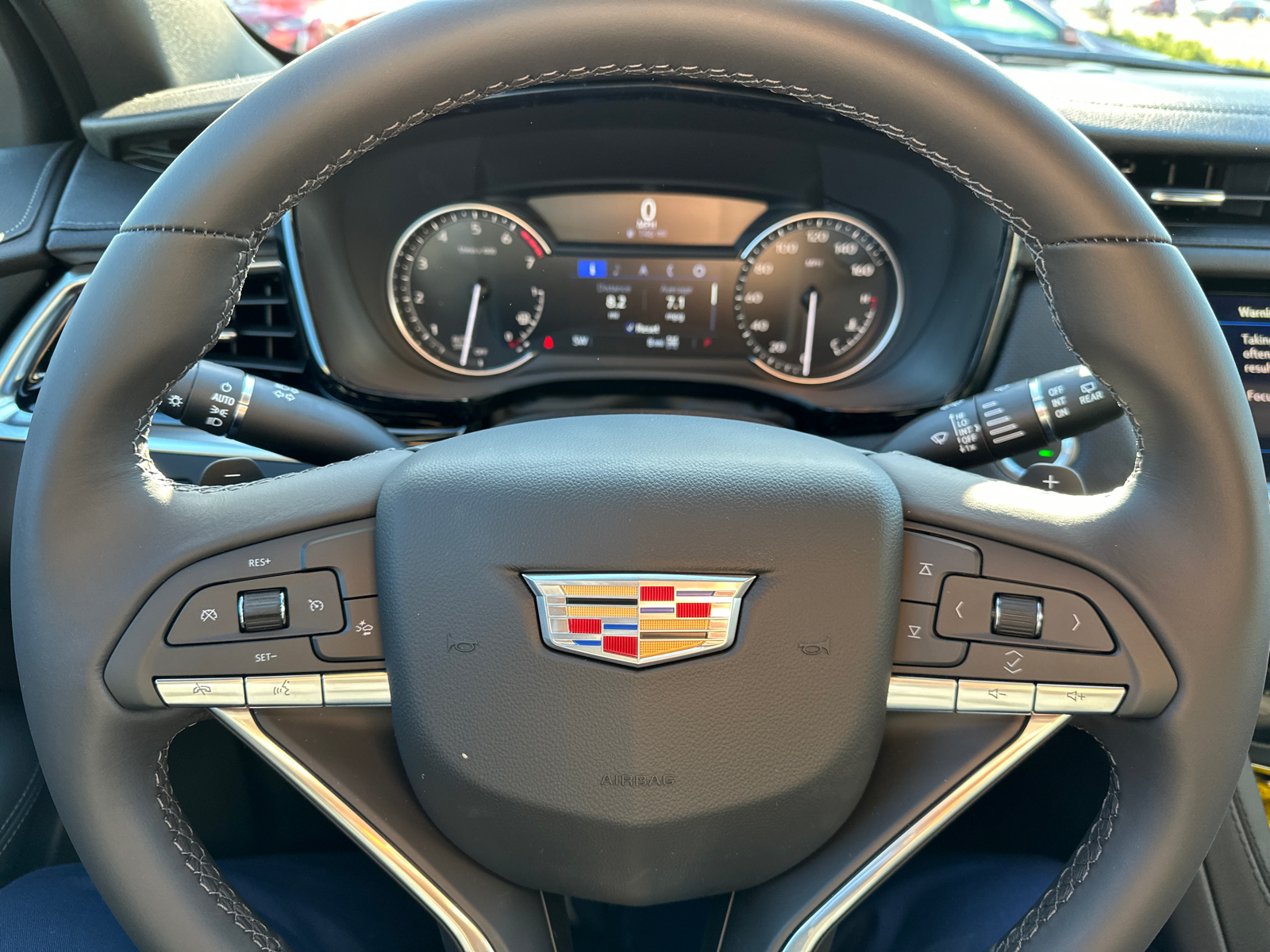 2024 Cadillac XT6 Luxury AWD 8