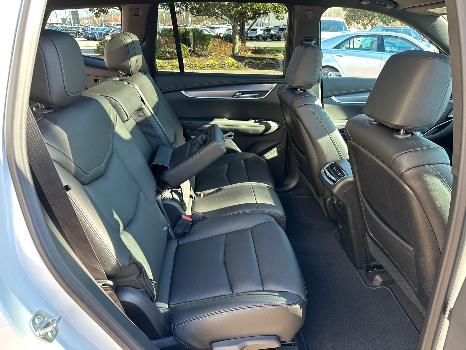 2024 Cadillac XT6 Luxury AWD 23