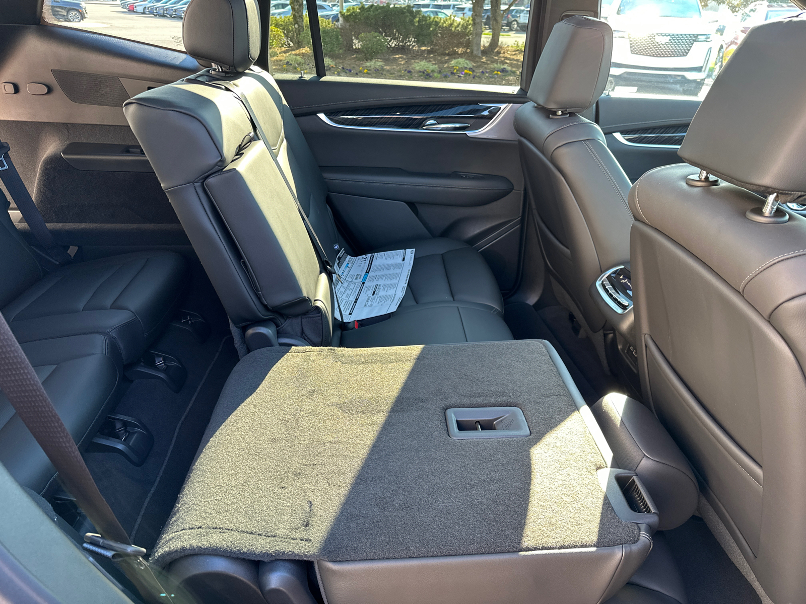 2024 Cadillac XT6 Premium Luxury FWD 24