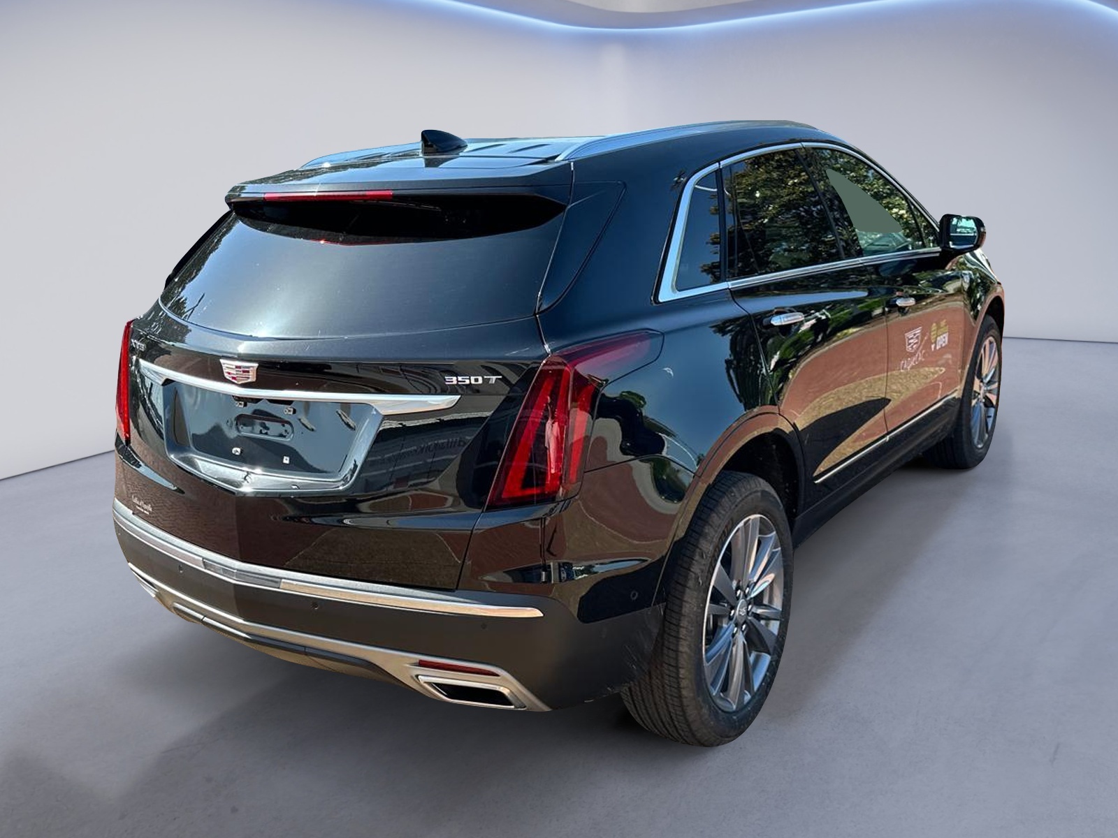 2024 Cadillac XT5 Premium Luxury FWD 4