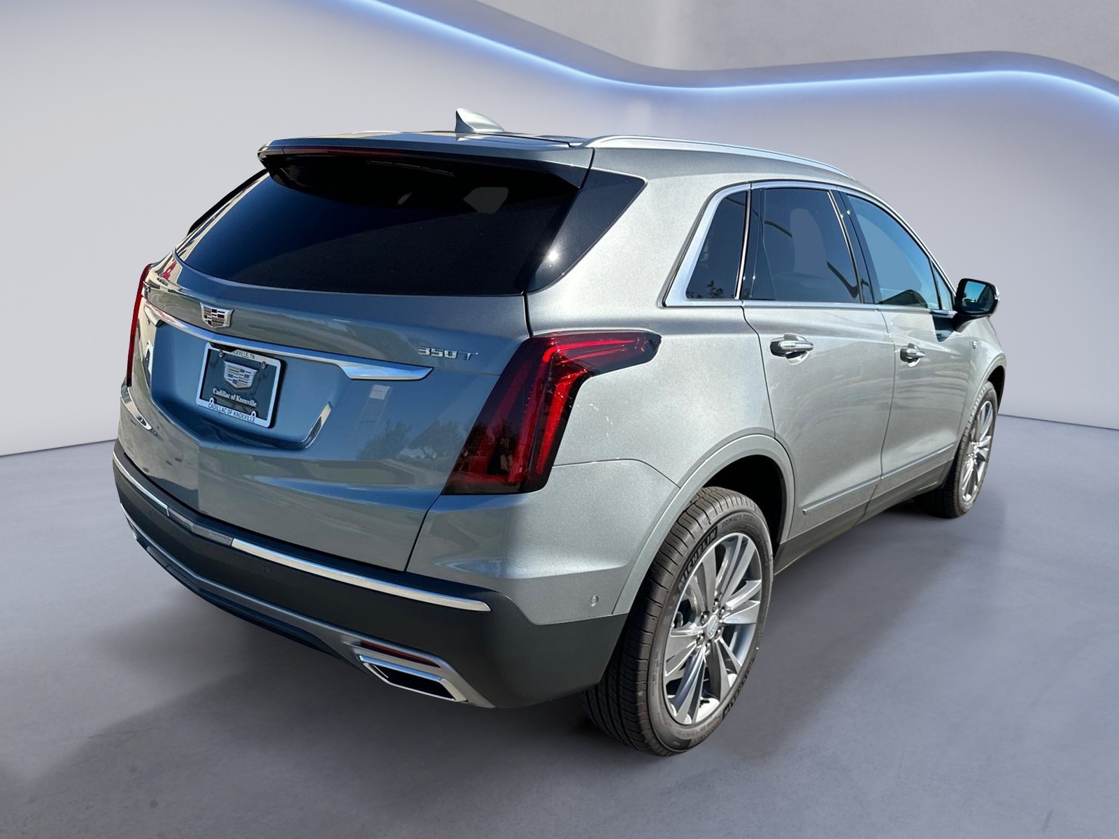 2024 Cadillac XT5 Premium Luxury FWD 4