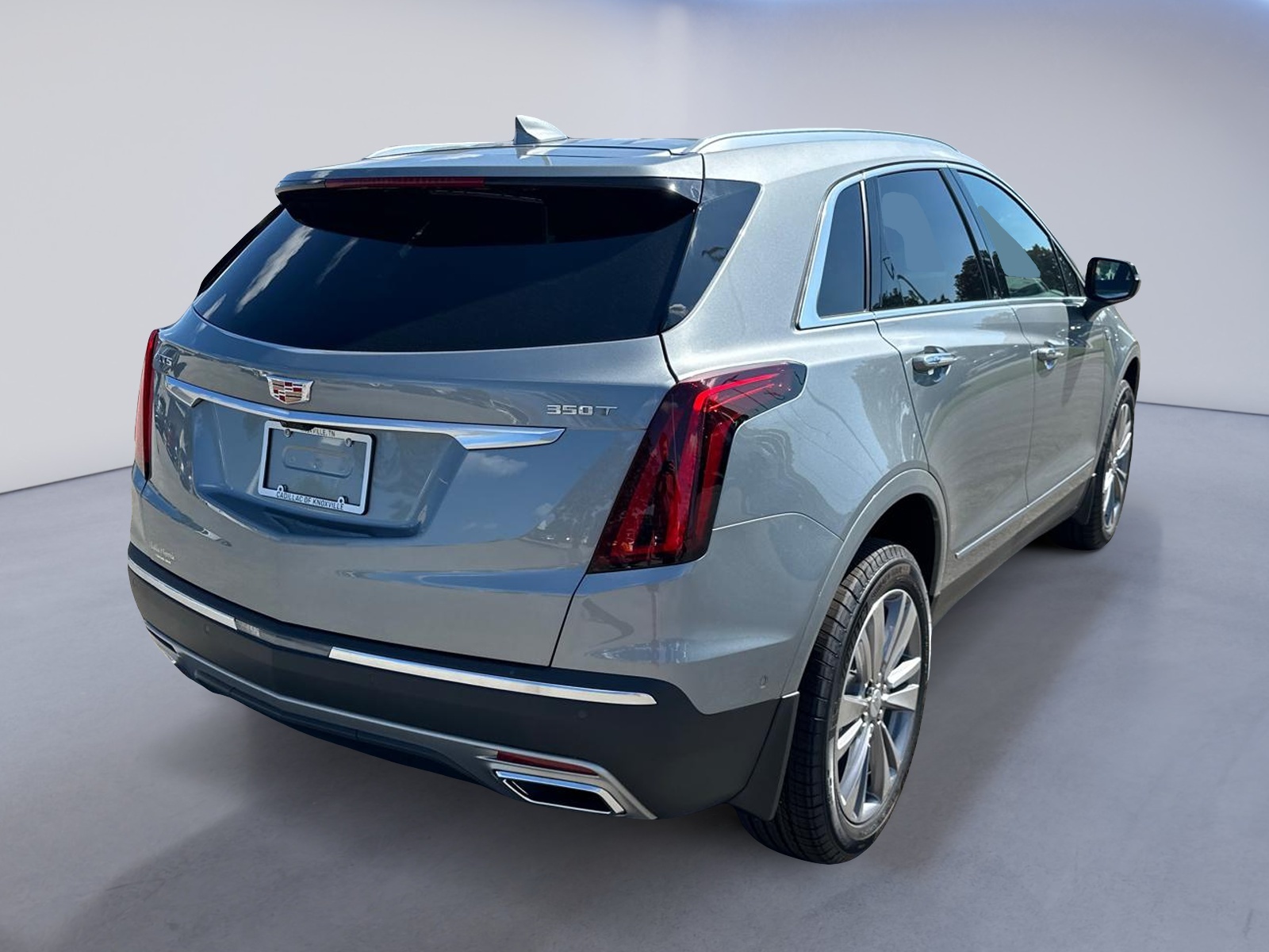 2024 Cadillac XT5 Premium Luxury FWD 4