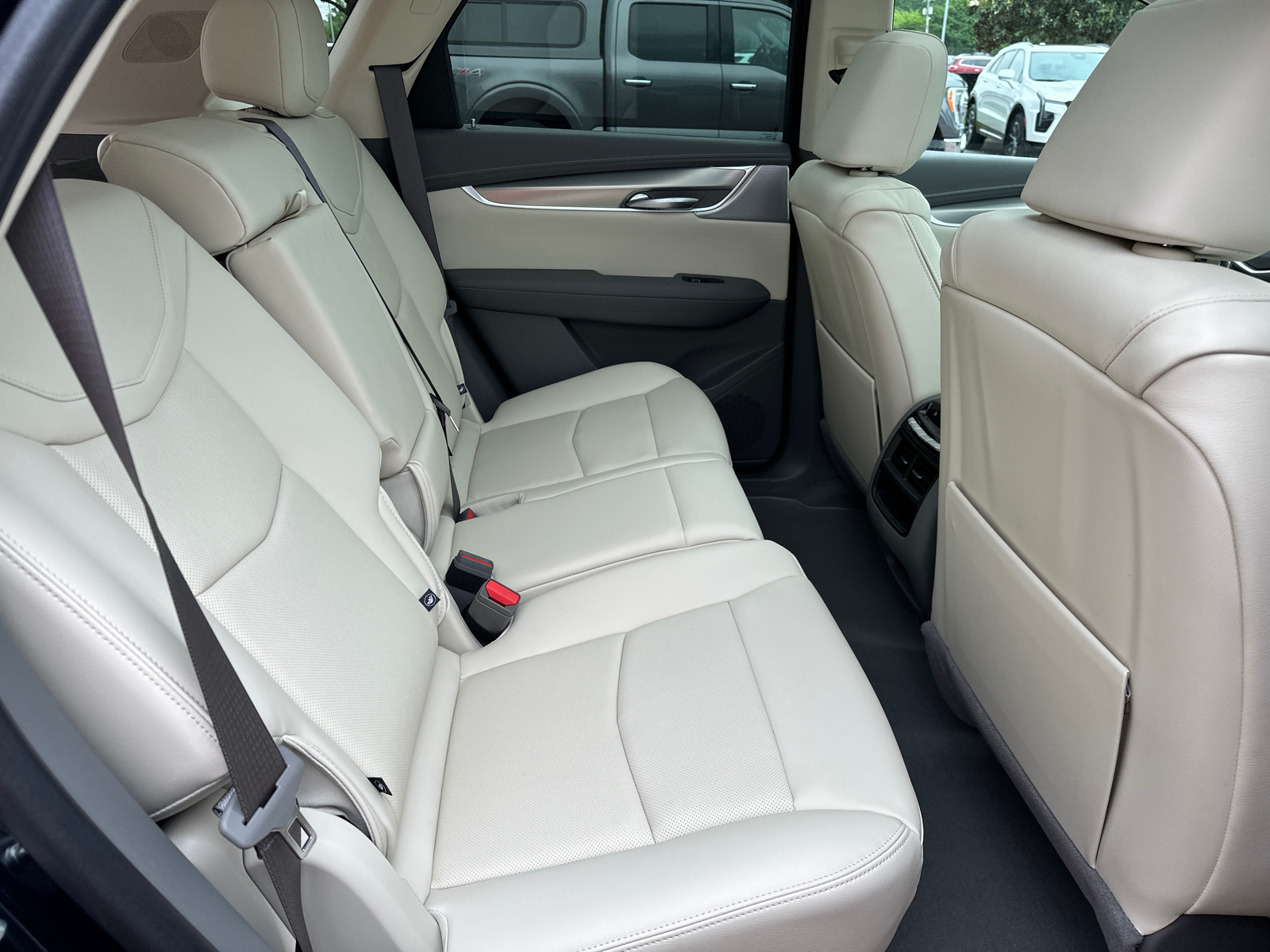 2024 Cadillac XT5 Premium Luxury AWD 24