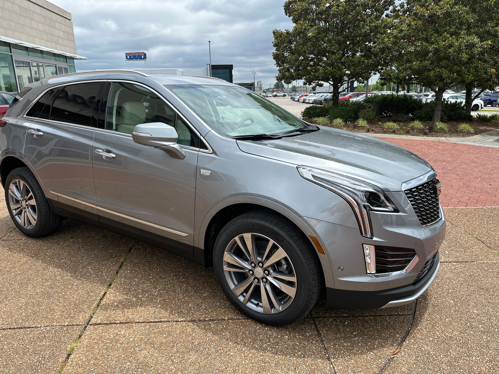 2024 Cadillac XT5 Premium Luxury AWD 3