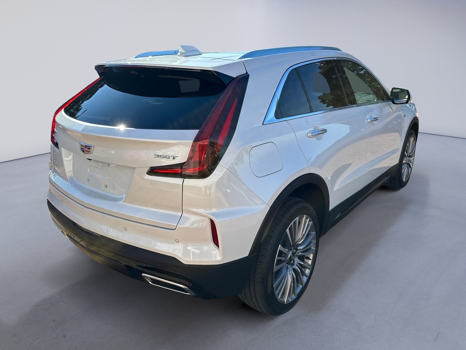 2025 Cadillac XT4 Premium Luxury AWD 4