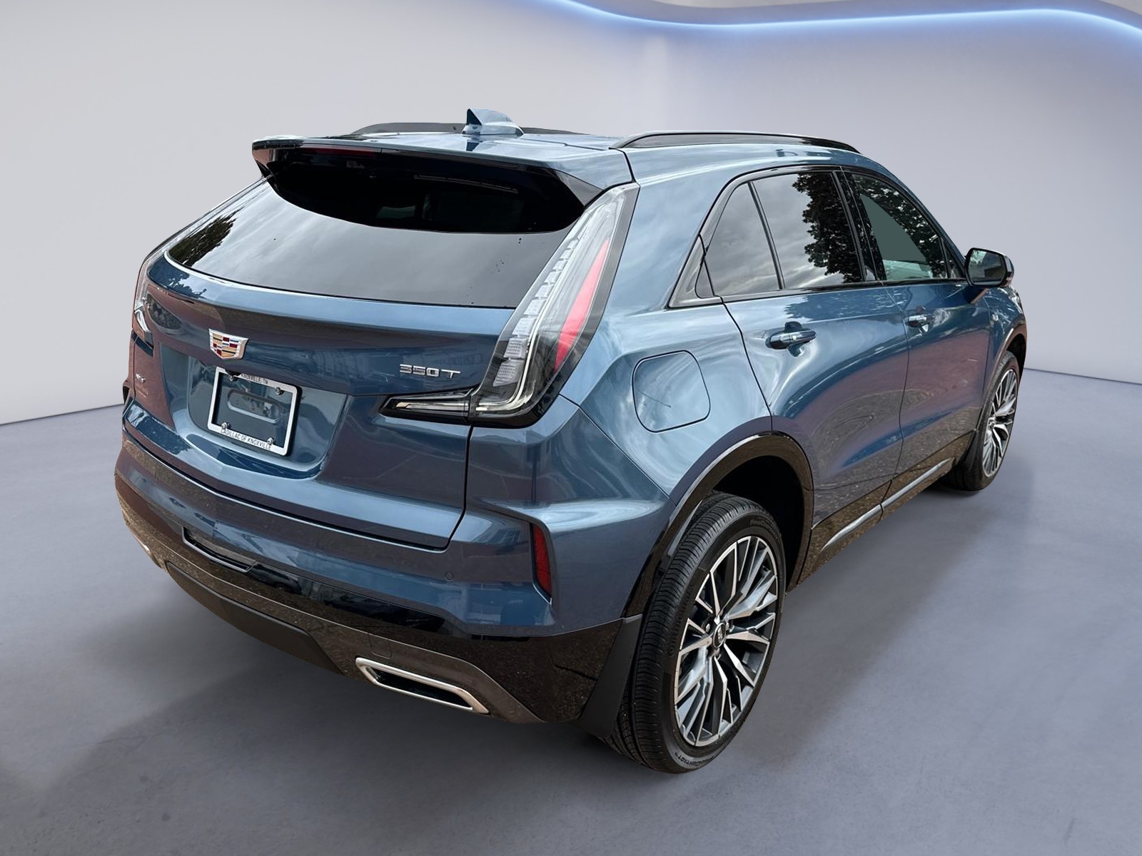 2025 Cadillac XT4 Sport AWD 4