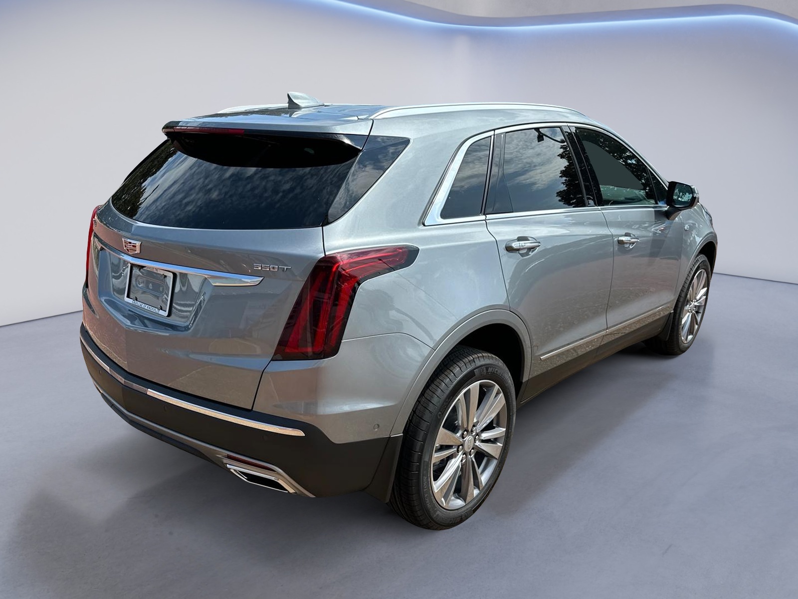 2025 Cadillac XT5 FWD Premium Luxury 4