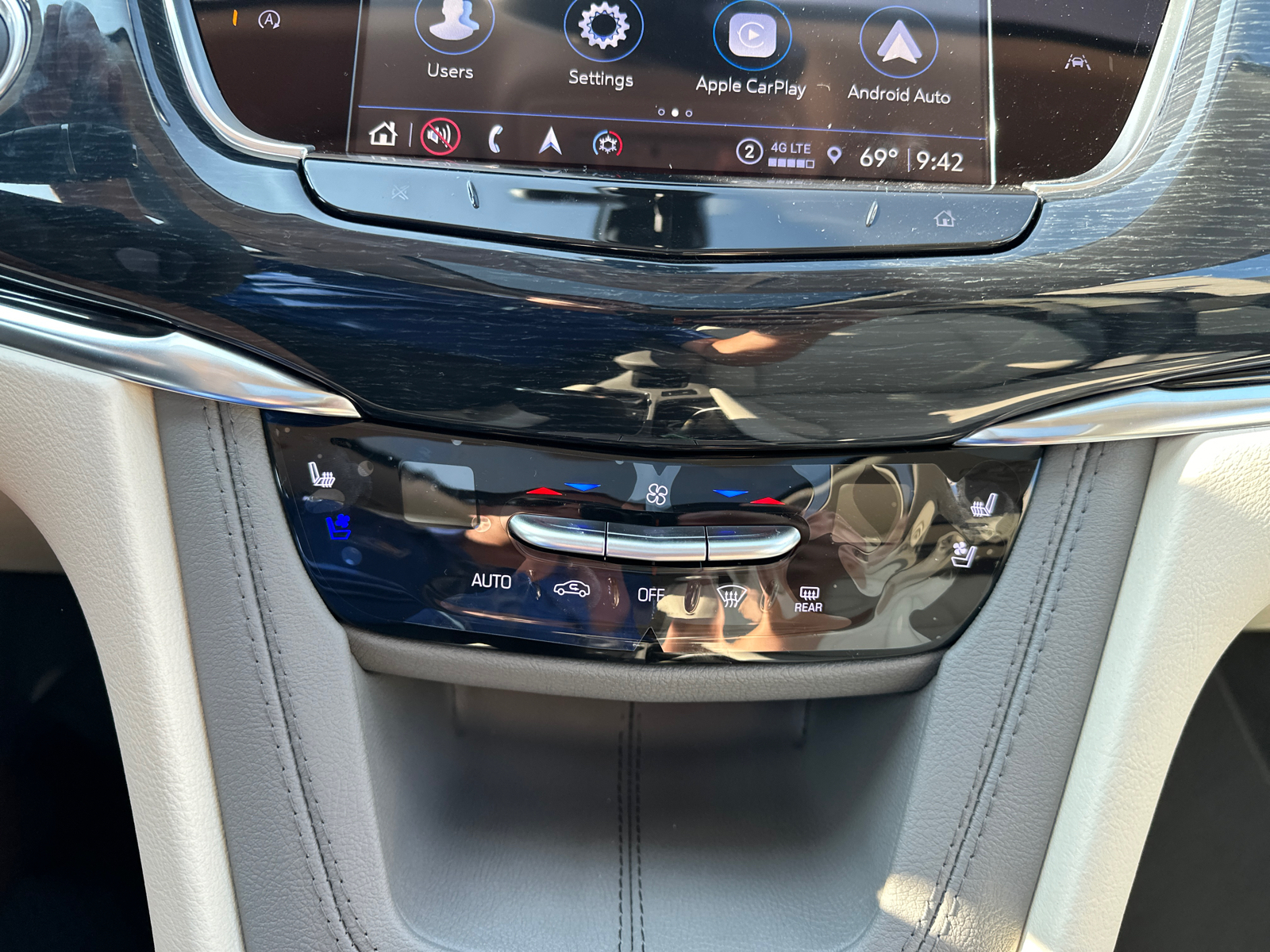 2025 Cadillac XT6 Premium Luxury AWD 14