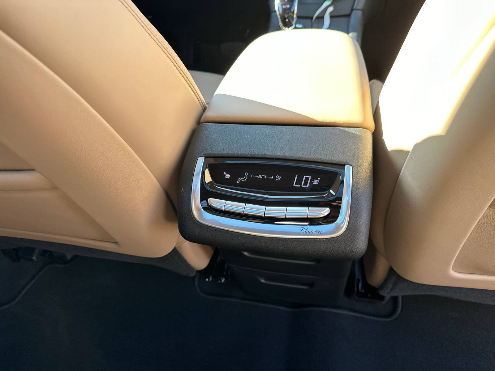 2025 Cadillac XT6 Premium Luxury AWD 24