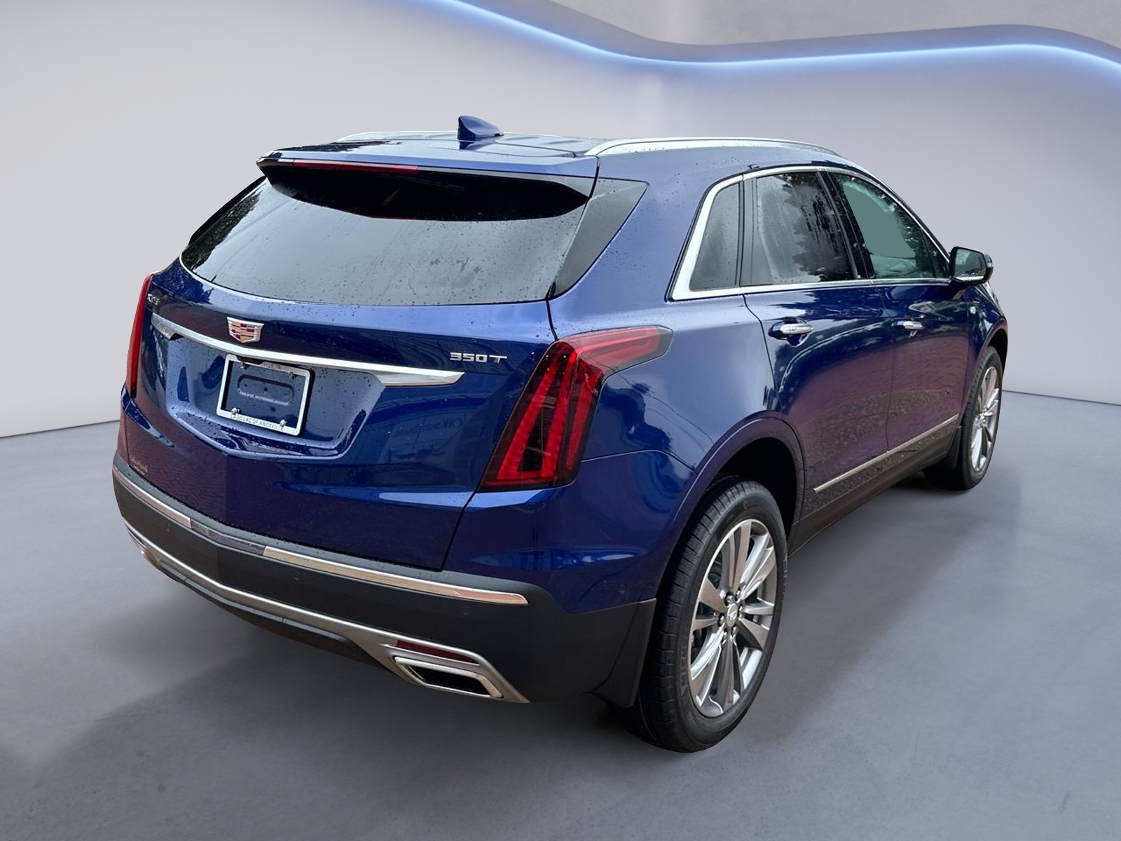 2025 Cadillac XT5 Premium Luxury FWD 4