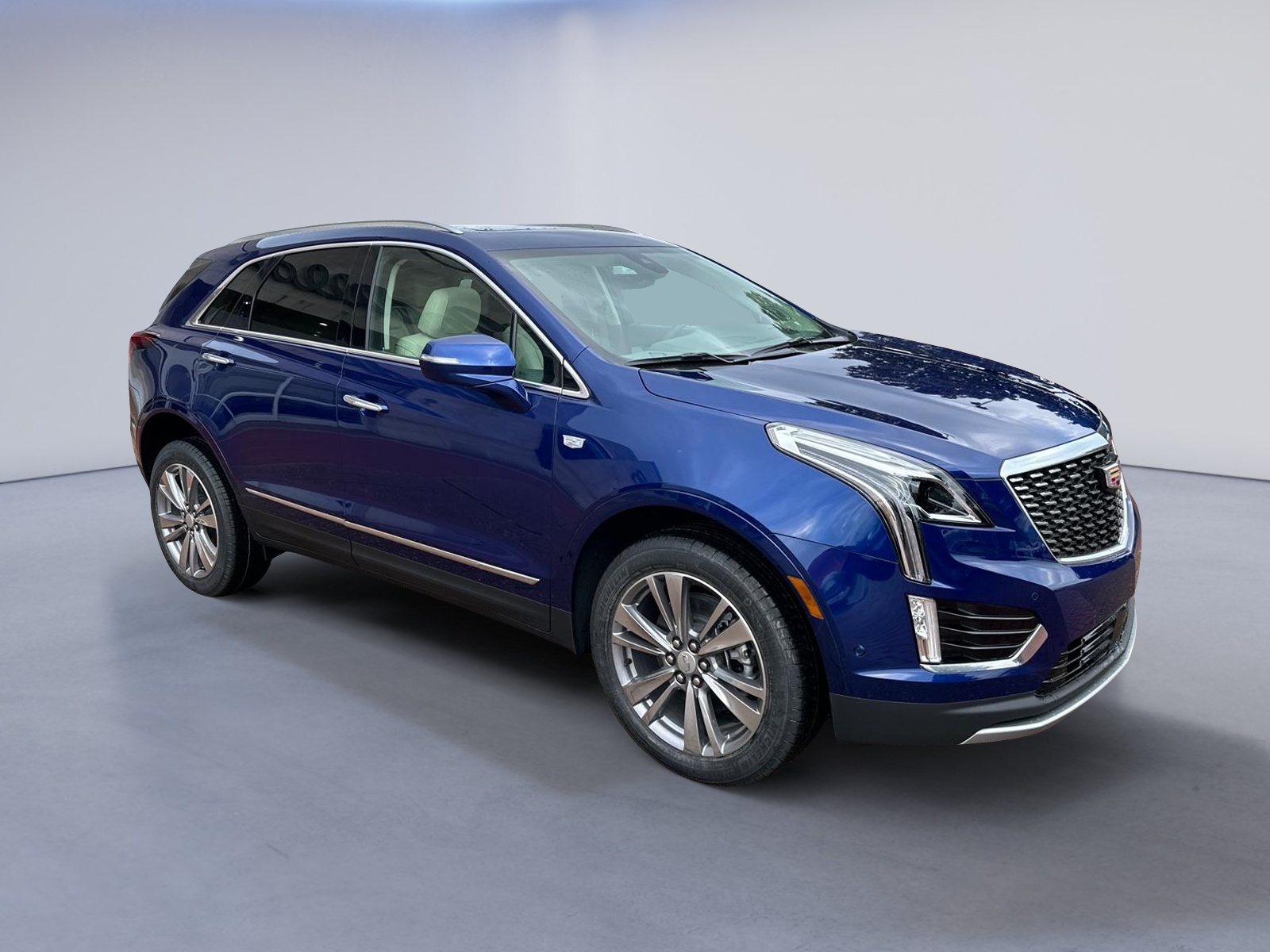 2025 Cadillac XT5 Premium Luxury FWD 3