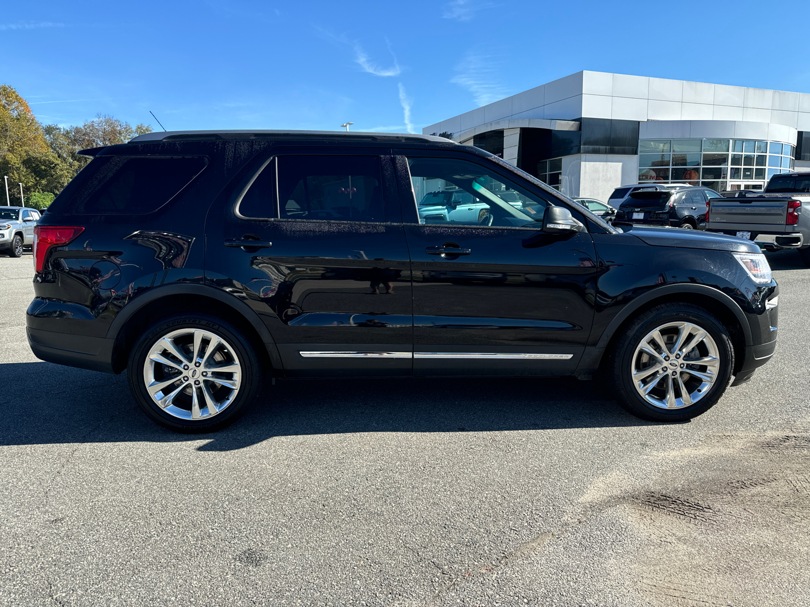 2019 Ford Explorer XLT 4