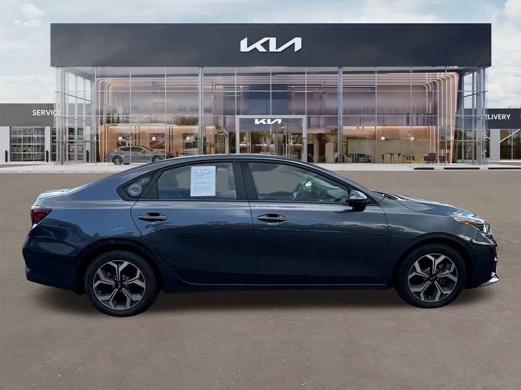 2020 Kia Forte LXS 8