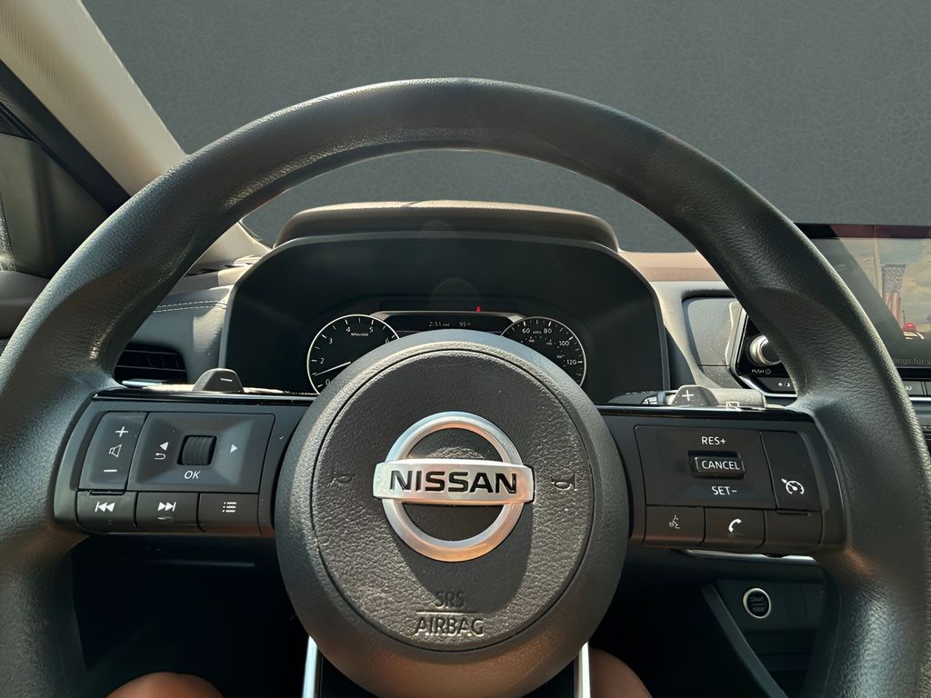 2021 Nissan Rogue S 32