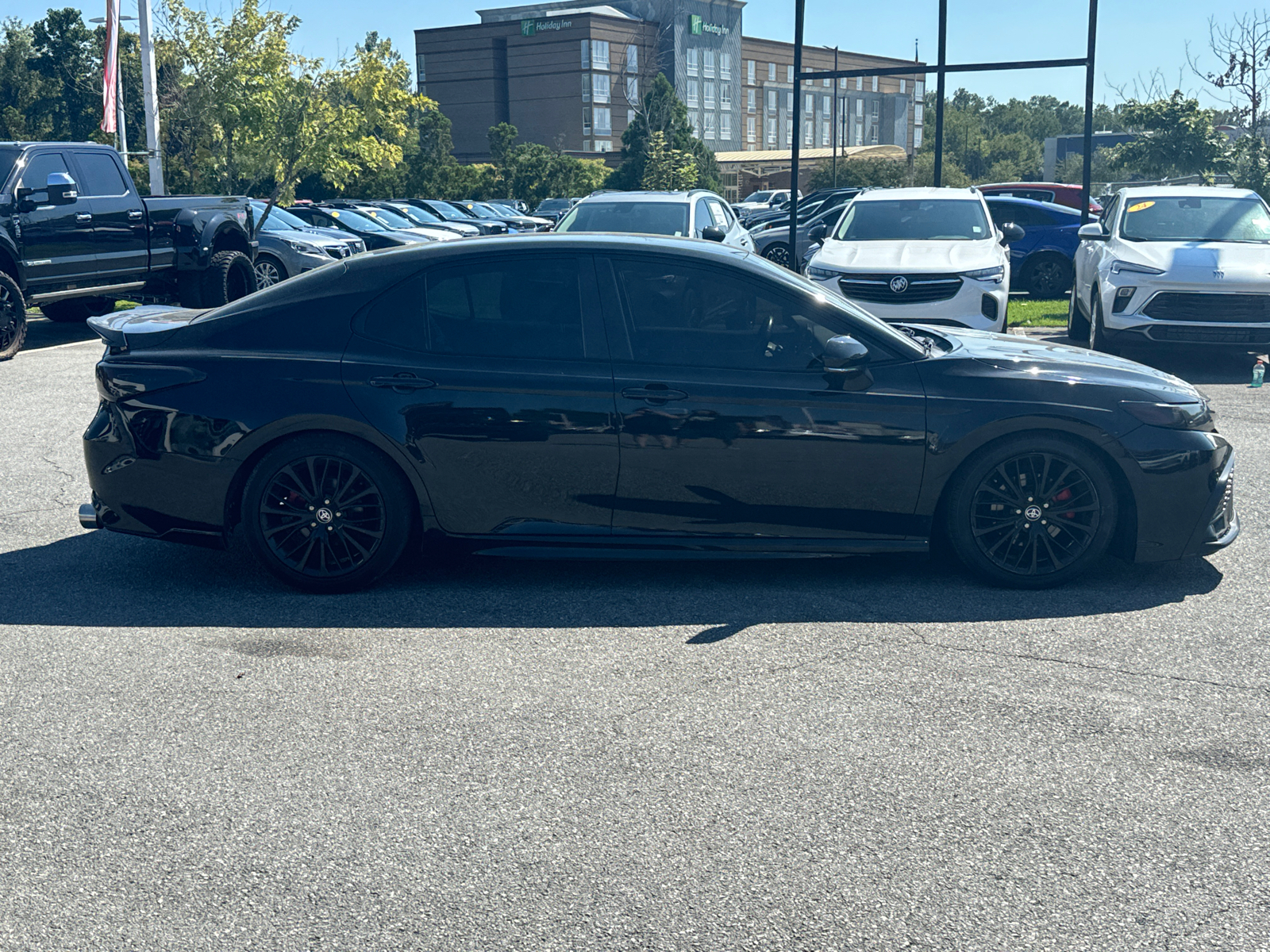 2021 Toyota Camry SE Nightshade 4