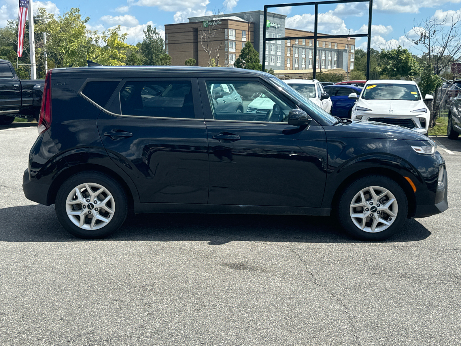 2022 Kia Soul LX 4