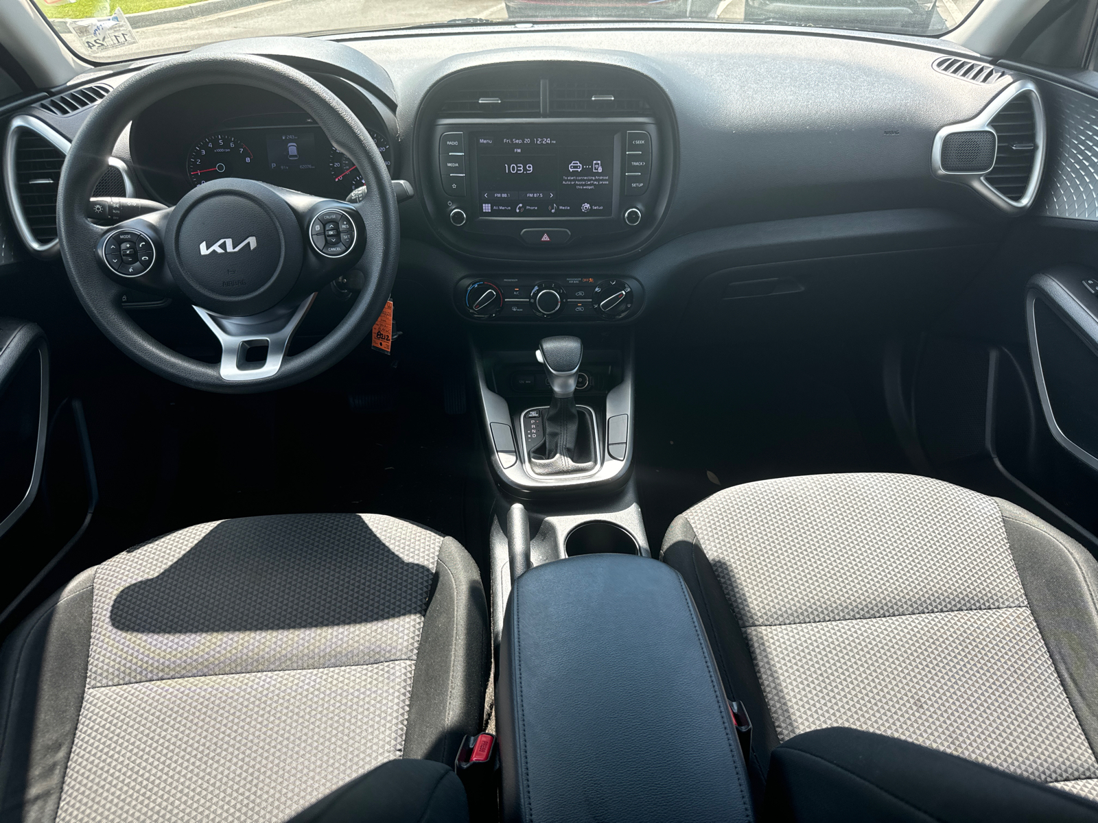 2022 Kia Soul LX 22