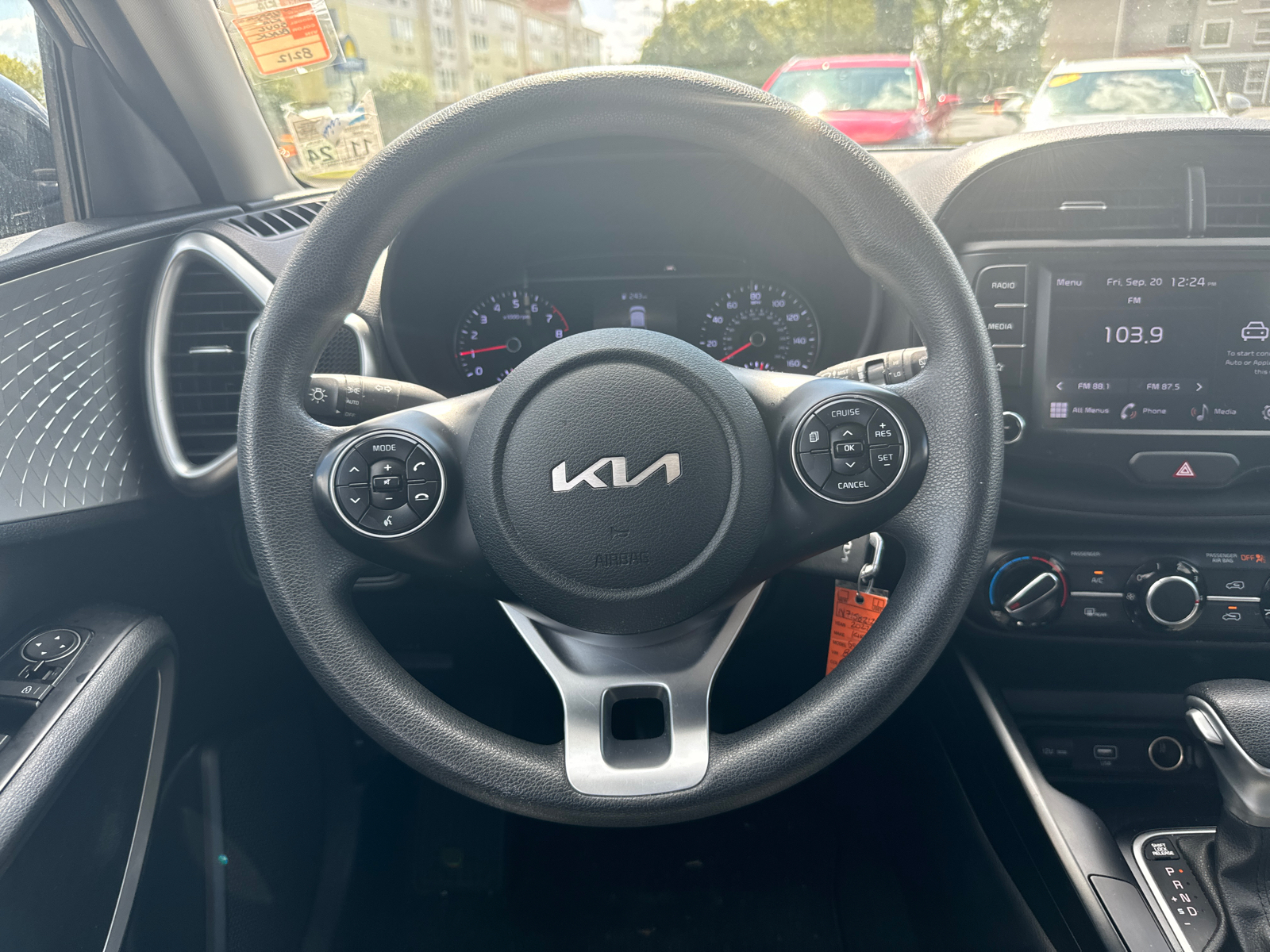 2022 Kia Soul LX 23