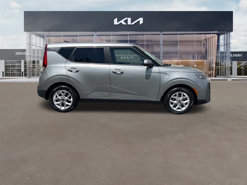 2022 Kia Soul LX 3