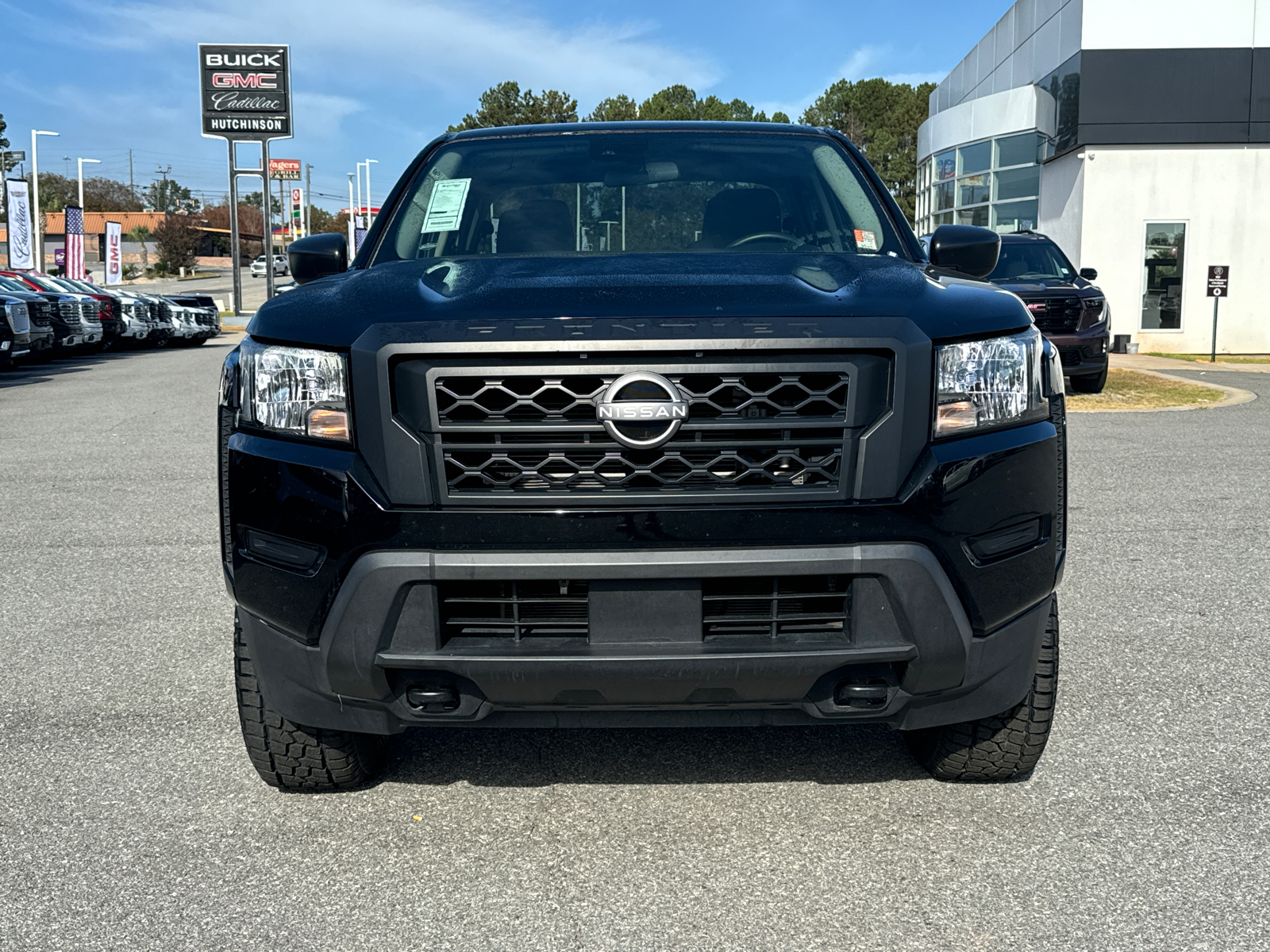 2022 Nissan Frontier S 2