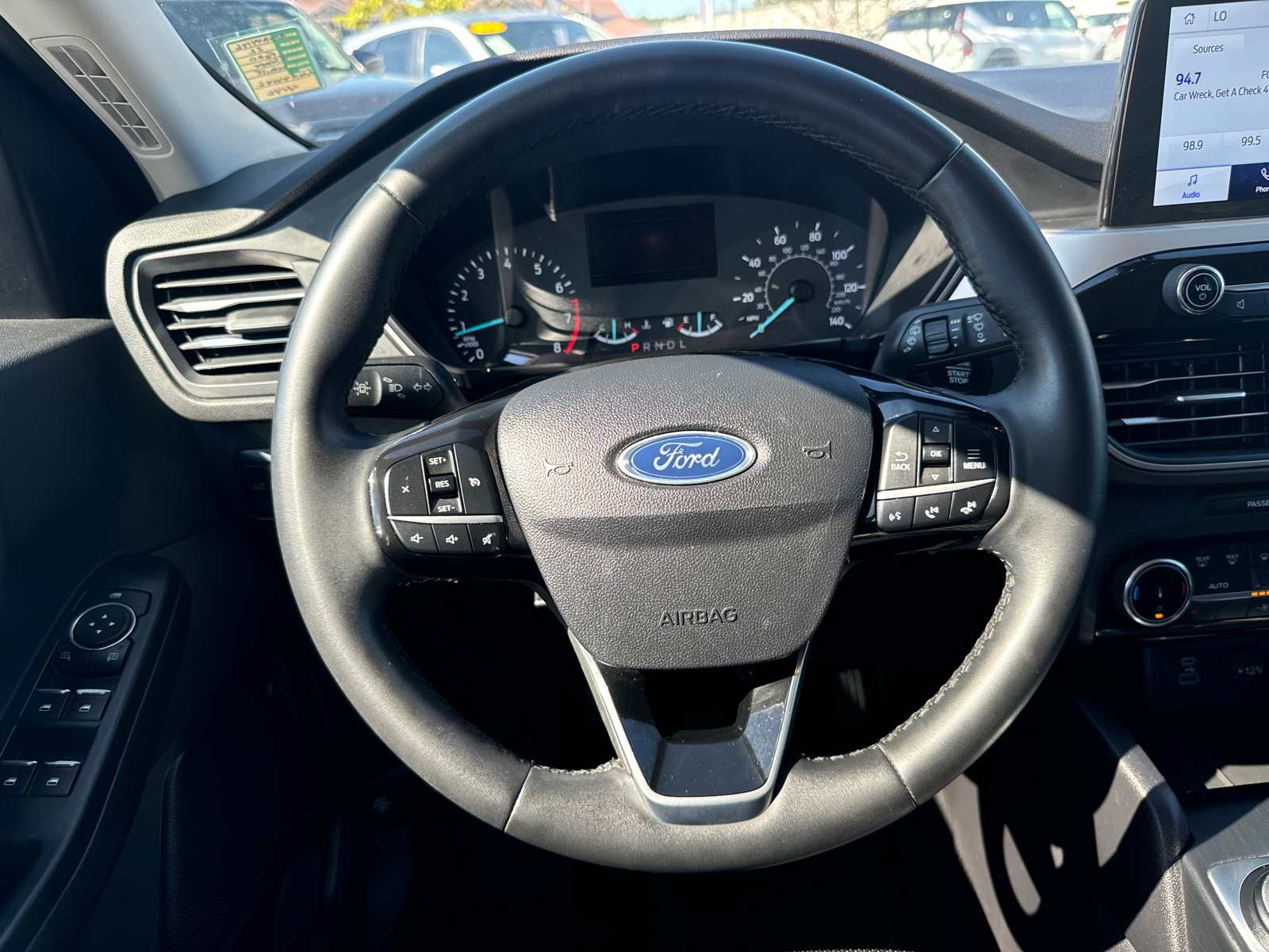 2022 Ford Escape SEL 24