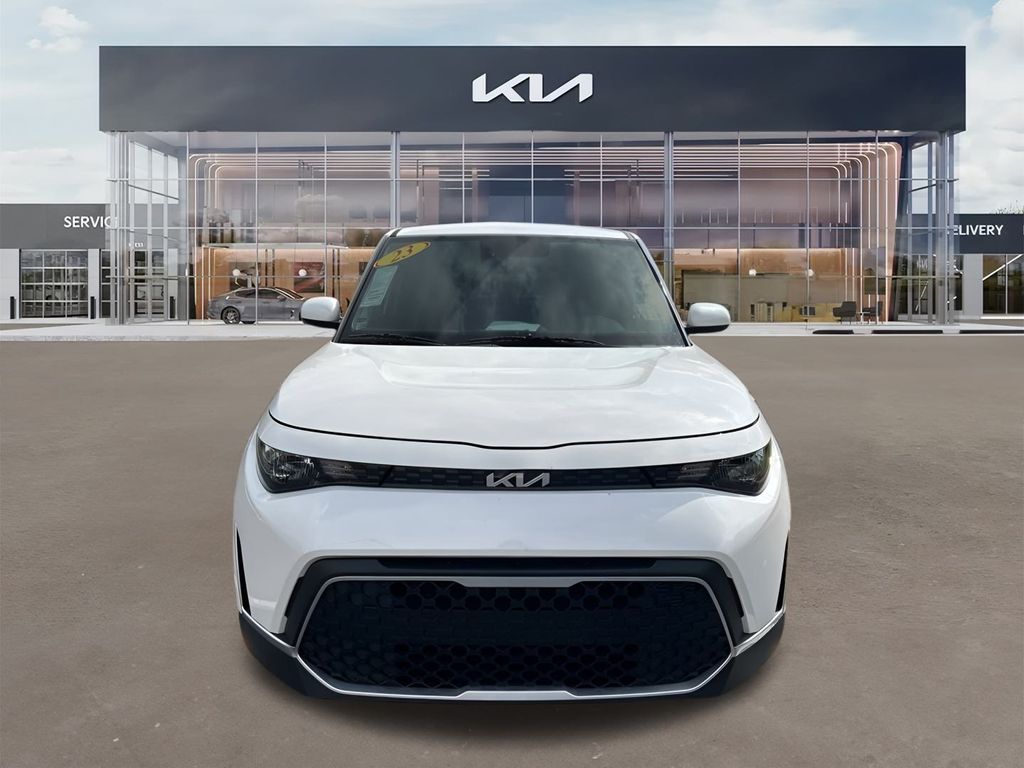 2023 Kia Soul LX 2