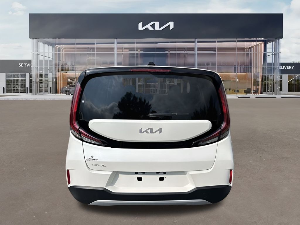 2023 Kia Soul LX 4