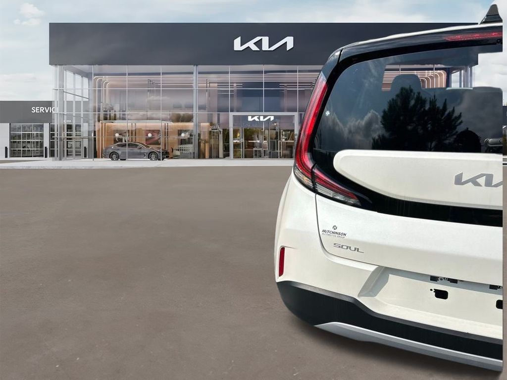 2023 Kia Soul LX 9