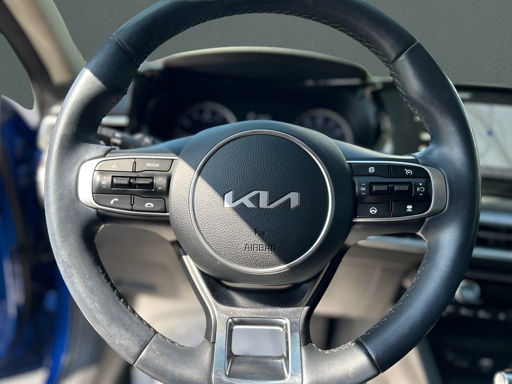 2023 Kia K5 EX 28