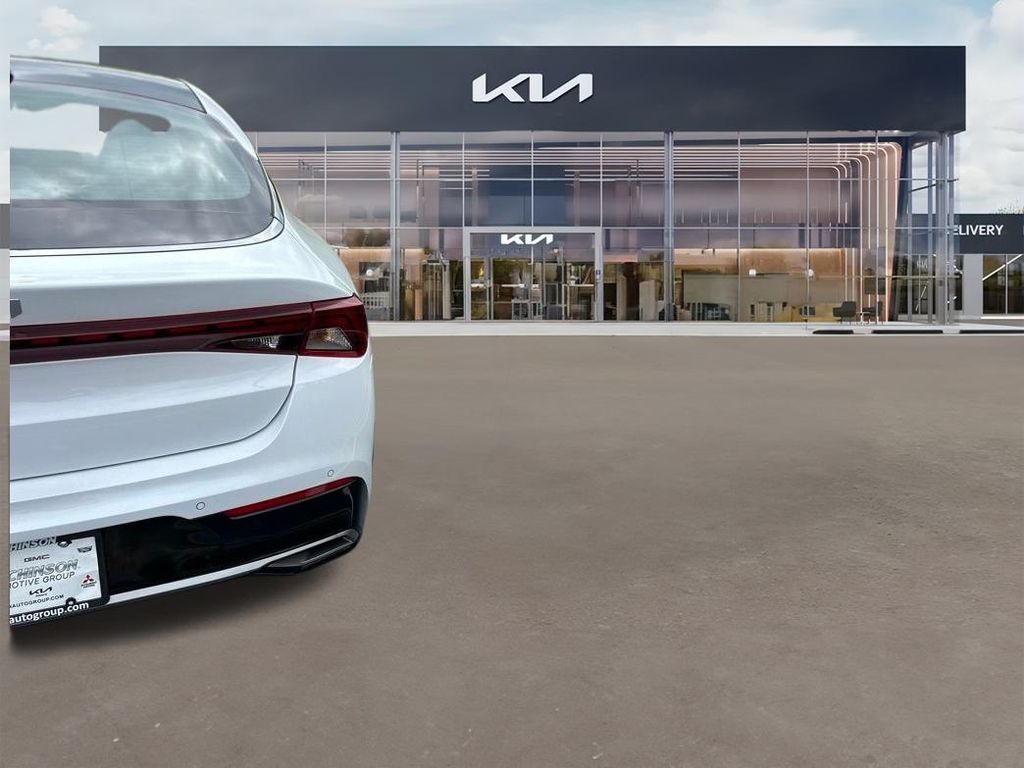 2023 Kia K5 EX 5