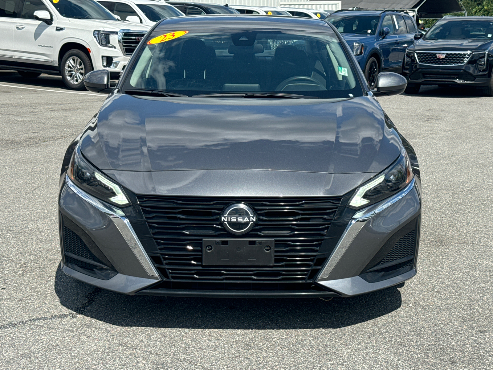 2023 Nissan Altima 2.5 SV 2