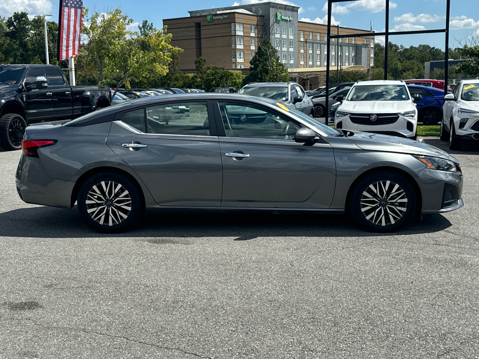 2023 Nissan Altima 2.5 SV 4