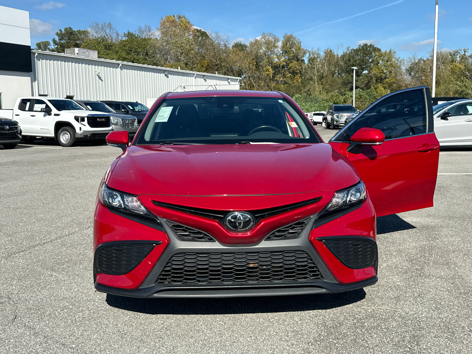 2023 Toyota Camry SE 39