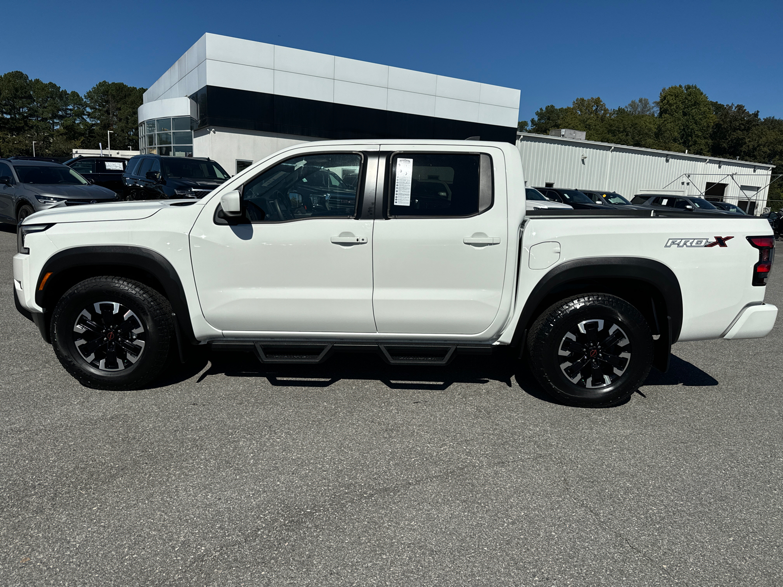 2024 Nissan Frontier PRO-X 8