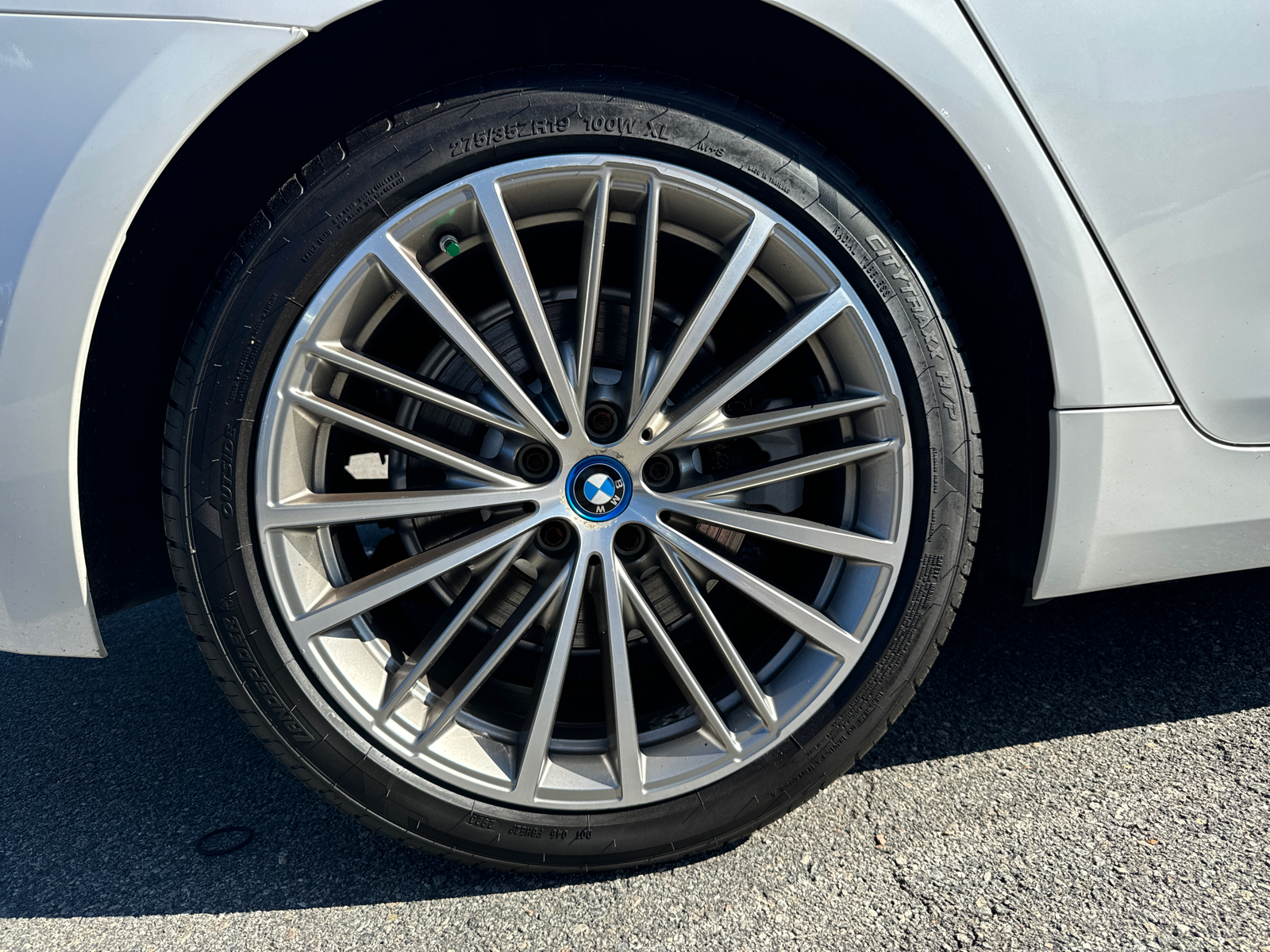 2019 BMW 5 Series 530e iPerformance 17