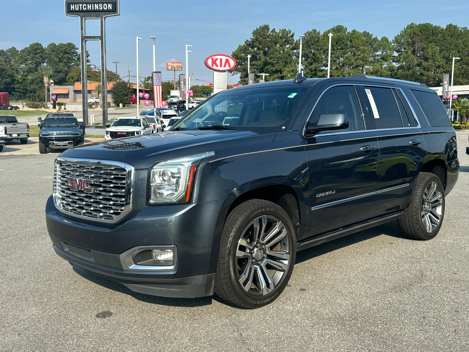 2019 GMC Yukon Denali 1