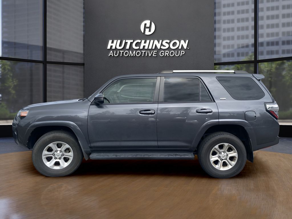 2020 Toyota 4Runner SR5 12