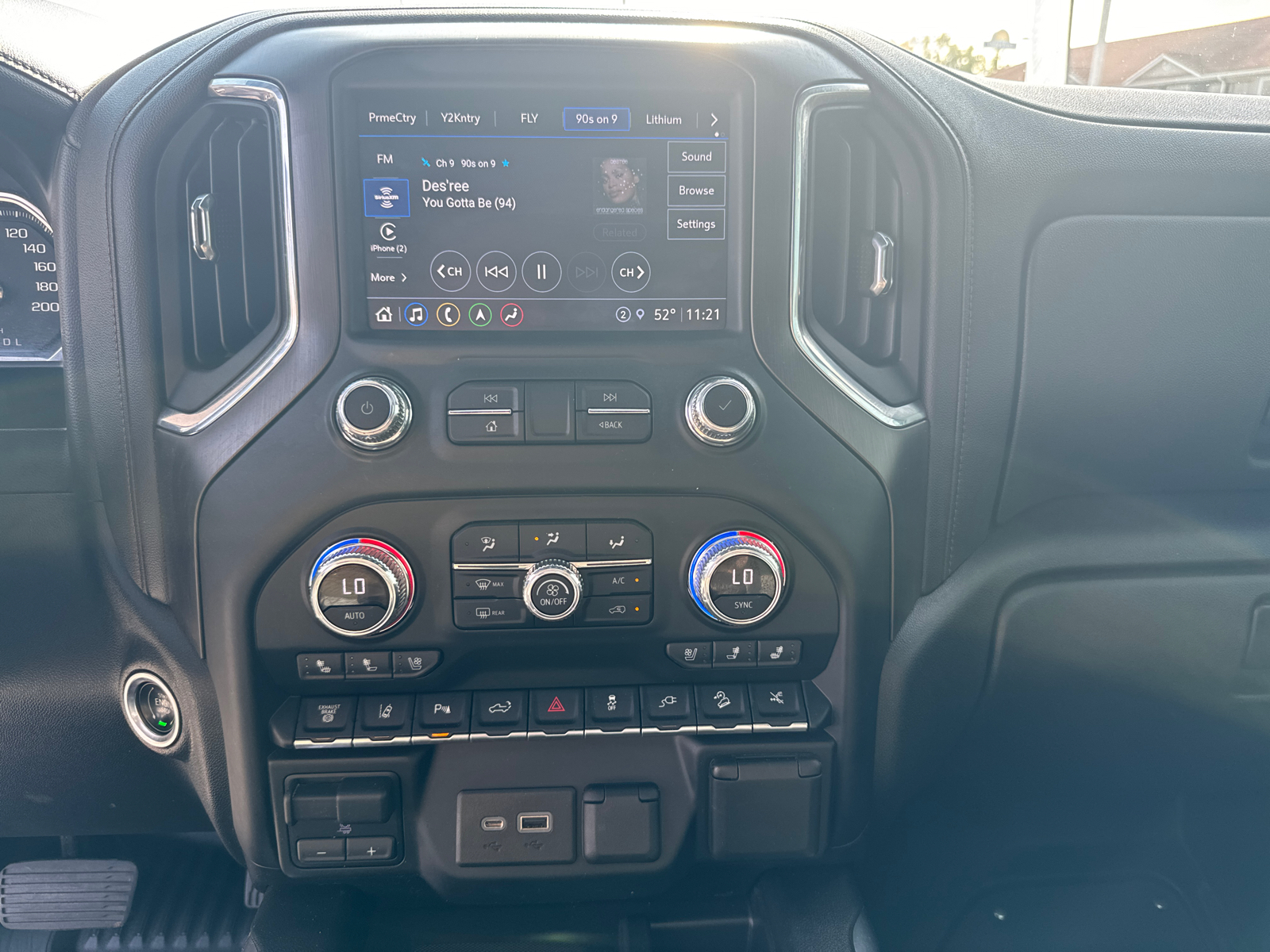 2021 GMC Sierra 2500HD AT4 31